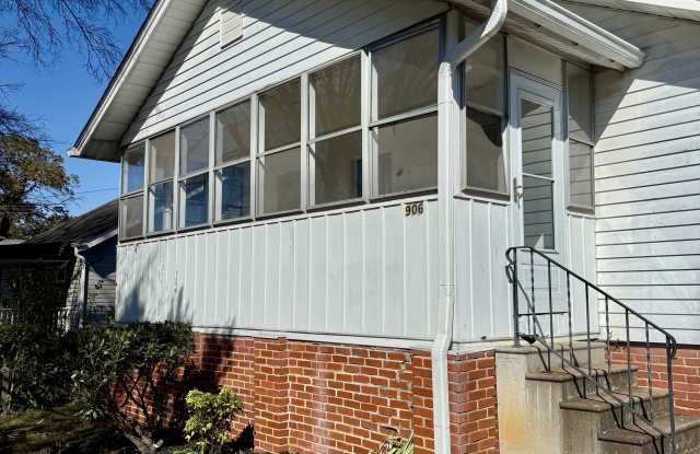 906 Cherokee Street - 906 Cherokee Street, Maryville, TN 37804