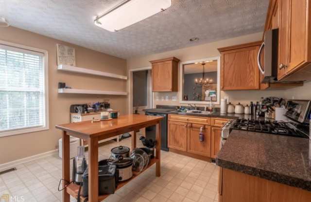 939 Madison Trace Ct Gallery 3