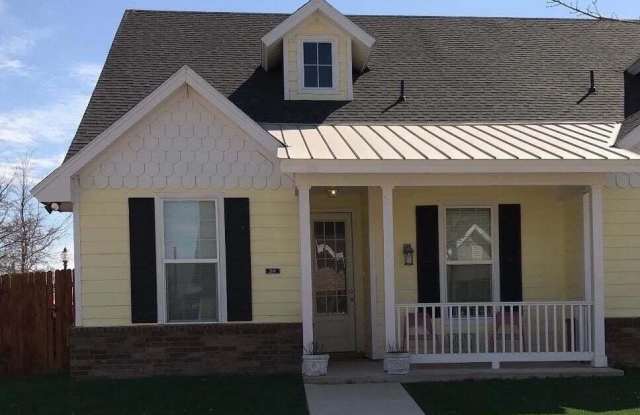 2101 10th Street photos photos