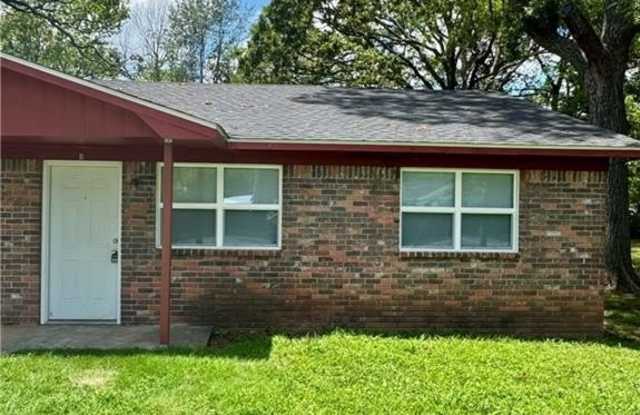 704 Oak Hill  ST Unit #B photos photos