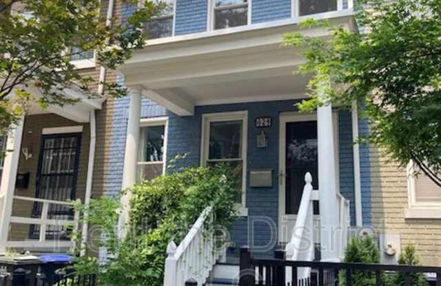 624 Orleans Place NE photos photos