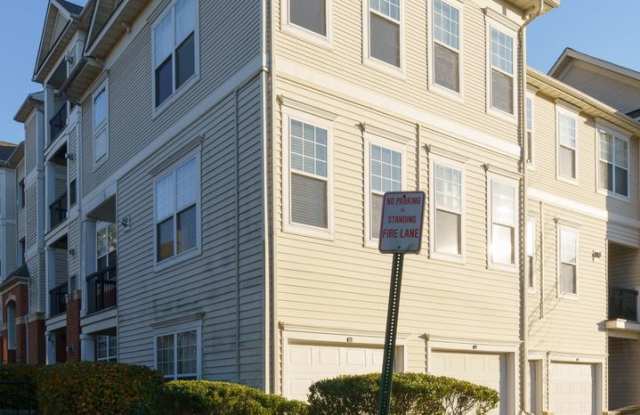 3 level 2 BR 2BA condo in Fairfax Ridge photos photos