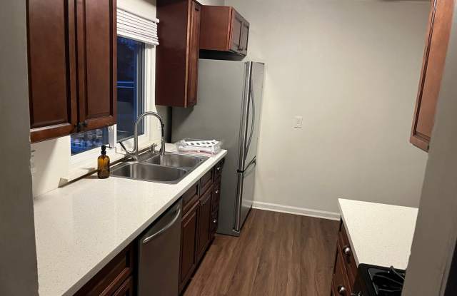 2033 Wrenson St - 2033 Wrenson Street, Ferndale, MI 48220