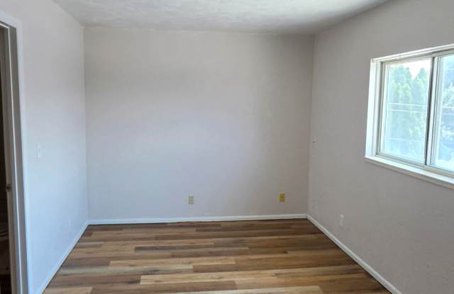 360 Moonlite Drive Gallery 1