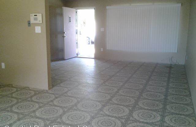 4604 W. Krall St. Gallery 4