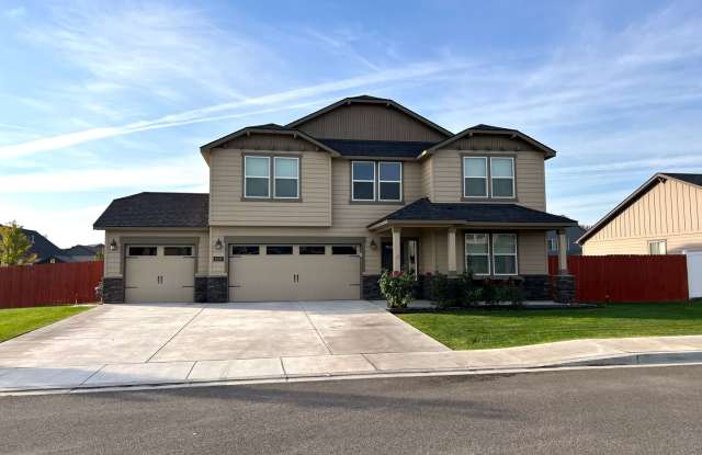 West Richland Home On 0.32 Acres photos photos