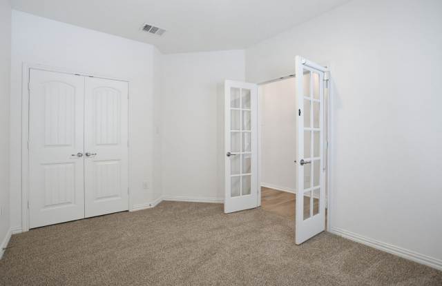 13812 Bellows Path Gallery 4