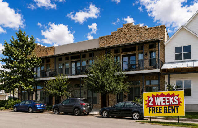 2/2/1 Condo in Town Creek / Walk to Dos Rios / Community Pool/Fridge, Washer & Dryer Included / Balcony / NBISD *2 weeks free rent* photos photos