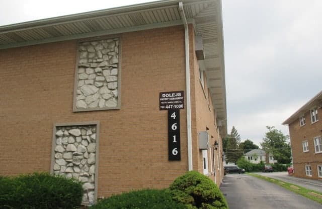 4616 South Maple Avenue - 4616 Maple Avenue, Brookfield, IL 60513