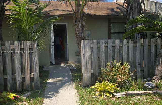 1630 Sandpiper Boulevard photos photos