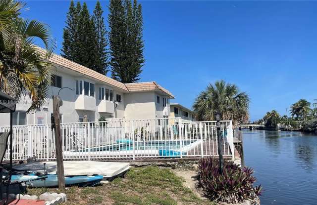 840 Pine Dr photos photos
