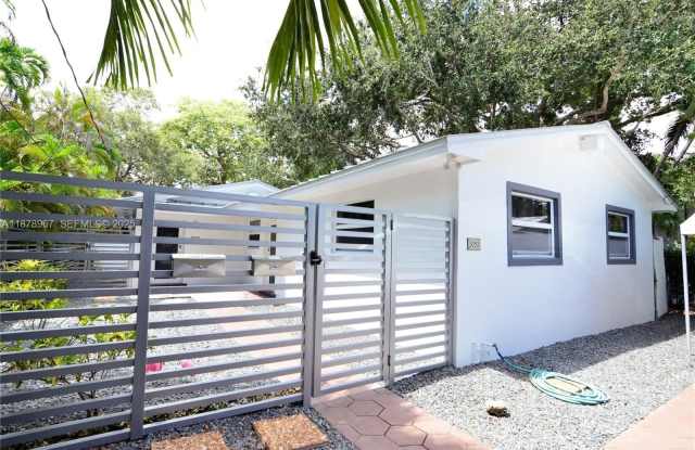 3050 VIRGINIA ST photos photos