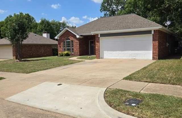 7 Saint Charles Place - 7 Saint Charles Place, Midlothian, TX 76065