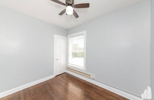 312 Lee St, Gallery 4