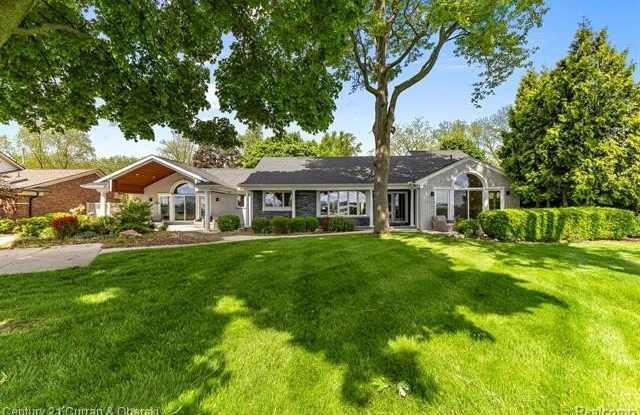 23722 E River Road photos photos