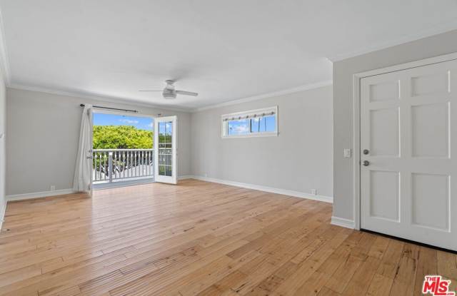 2438 5th ST photos photos