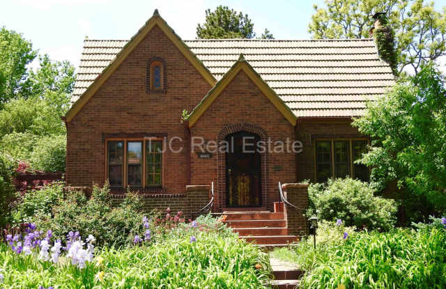 1665 Jasmine Street photos photos