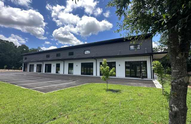 200 Hwy 90 unit: 2 photos photos