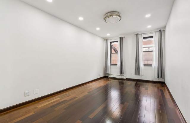 46 Rivington St # 6643 Gallery 2