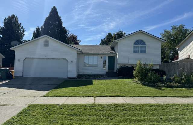 1042 W Cardinal Ave - 1042 West Cardinal Avenue, Hayden, ID 83835