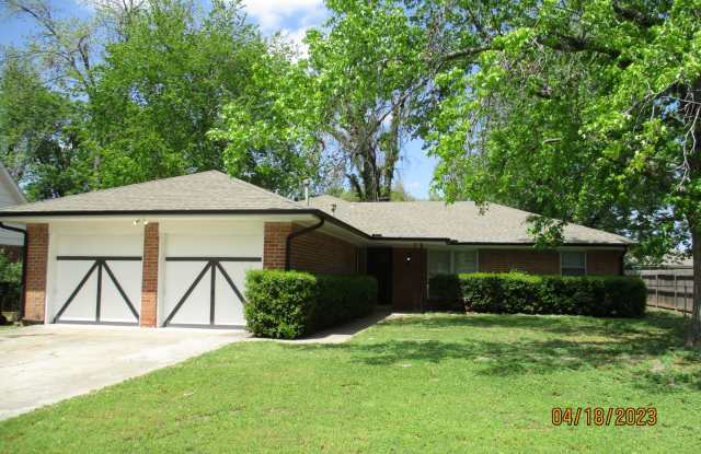 (2) Bed/(2) Bath with Updated in Core Norman! Must See! Gallery 1