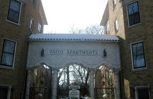 1600 West Thome Ave. Gallery 1