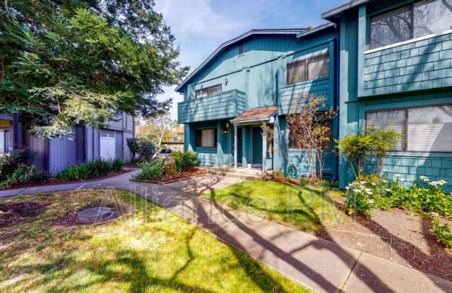 221 College View Drive - 221 College View Drive, Rohnert Park, CA 94928