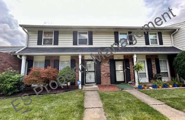 Great 3 Bedroom 1.5 Bathroom Town home in Perry Township! photos photos