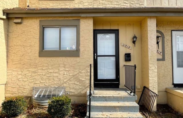 11513 Richmond Avenue - 11513 Richmond Avenue, Kansas City, MO 64134