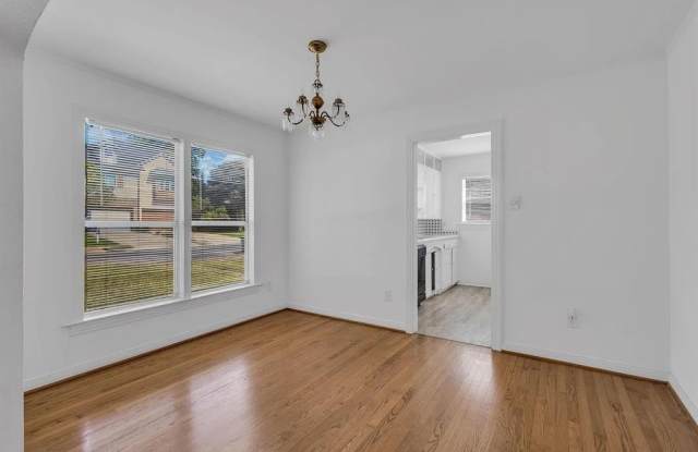6122 Tremont Street Gallery 4