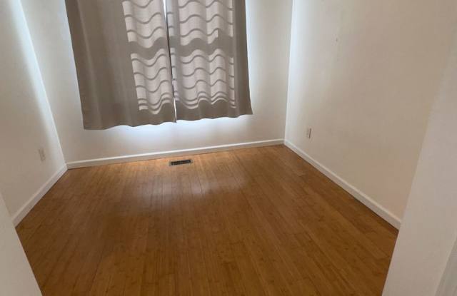 1735 Willington St photos photos