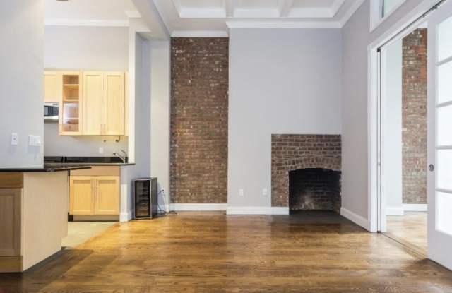 5 E 75th St - 5 East 75th Street, New York City, NY 10021