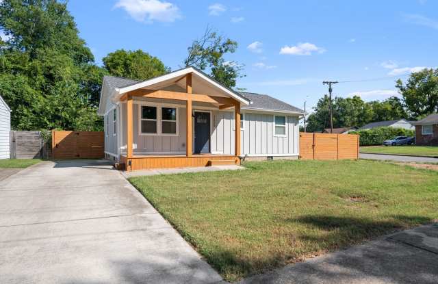 Beautifully Renovated Home Near Downtown Nashville! photos photos