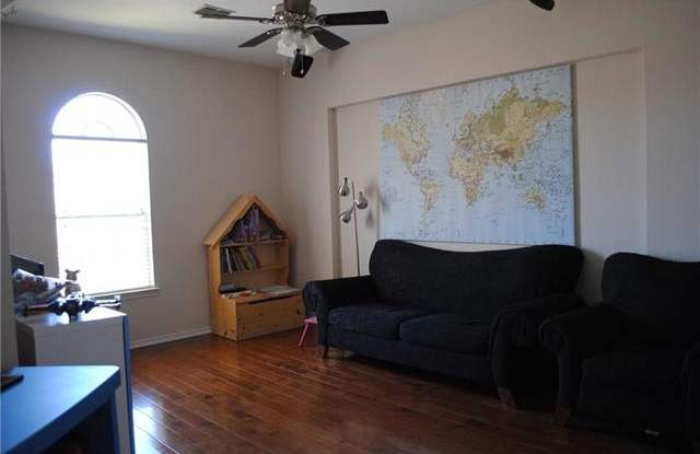 501 Halyard Drive Gallery 3