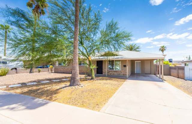 3 BEDROOM, 2 BATHROOM TEMPE HOME LOCATED LESS THAN 1/2 MILE FROM ASU! - 1523 West 7th Street, Tempe, AZ 85281
