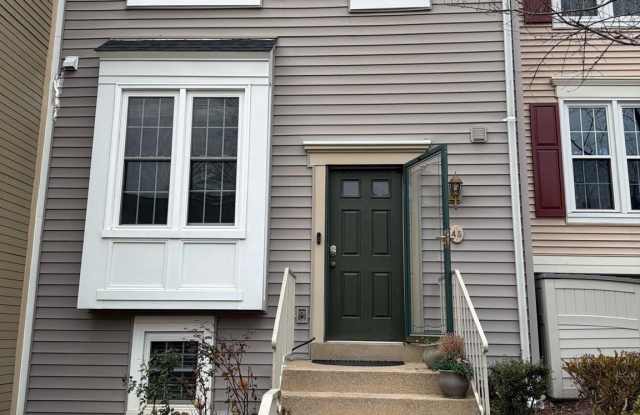 45 FENDALL Avenue - 45 Fendall Avenue, Alexandria, VA 22304