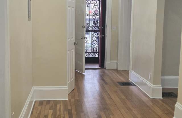 24 Harlem Street Gallery 1