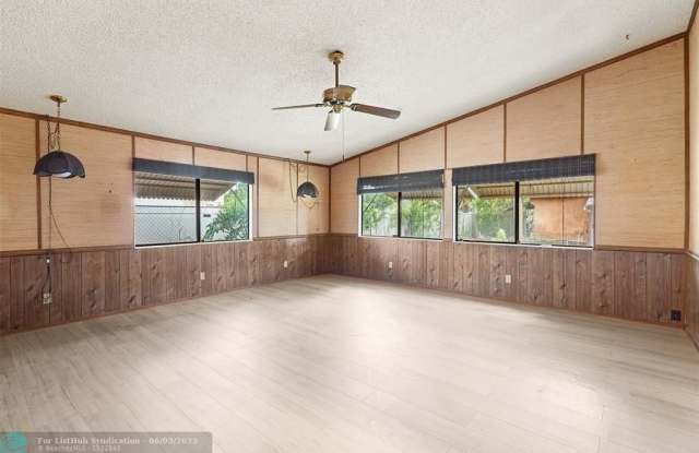 939 Lytle St photos photos