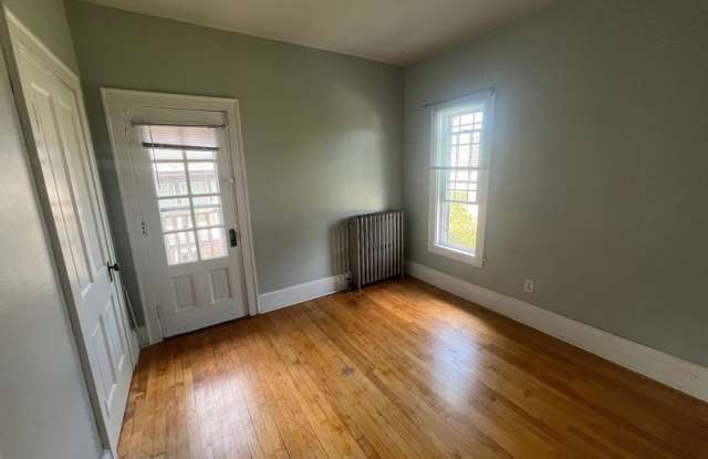147 South 8th Avenue - 4 Gallery 3