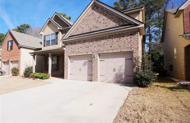 680 Summerstone Lane Gallery 2