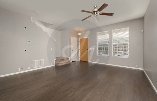 Two story townhouse in Southeast Colorado Springs Gallery 3