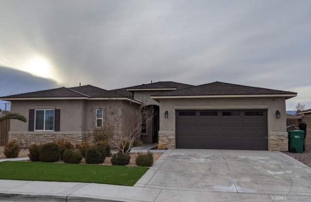 Beautiful 4 bed, 2.5 bath home AVAILABLE for RENT February 15th, 2026! photos photos
