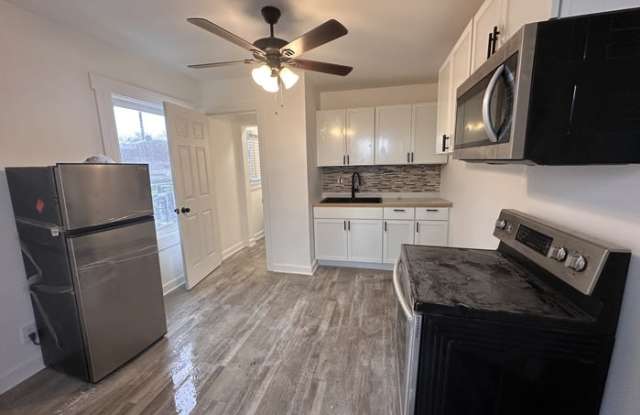 2948 Shelby Street photos photos