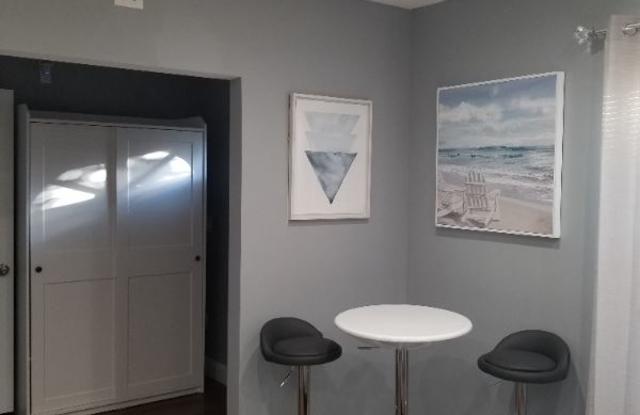 2554 Main St Gallery 4