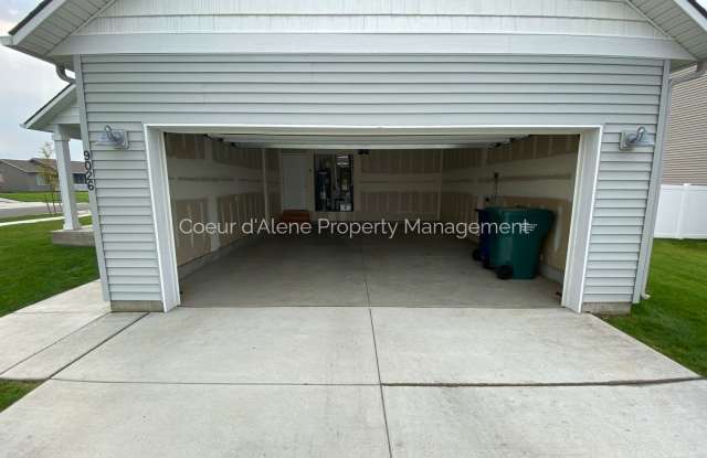 3 bed house on corner lot in Crown Pointe! Gallery 4