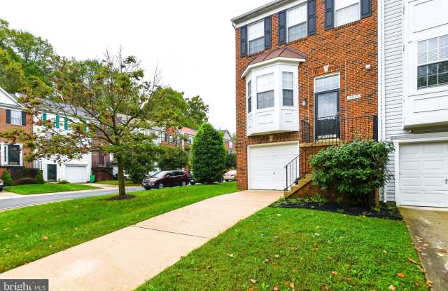 9815 BERRYWOOD COURT Gallery 2