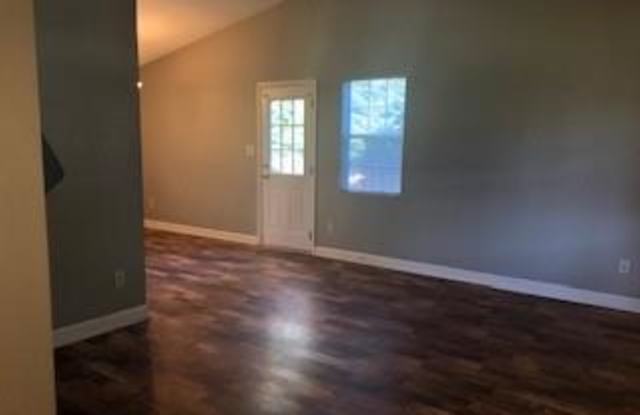 21632 Colina Drive Gallery 3