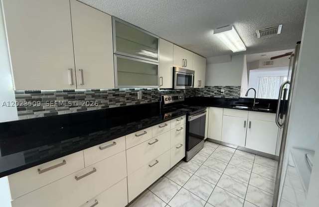 1137 NW 123rd Court Gallery 2