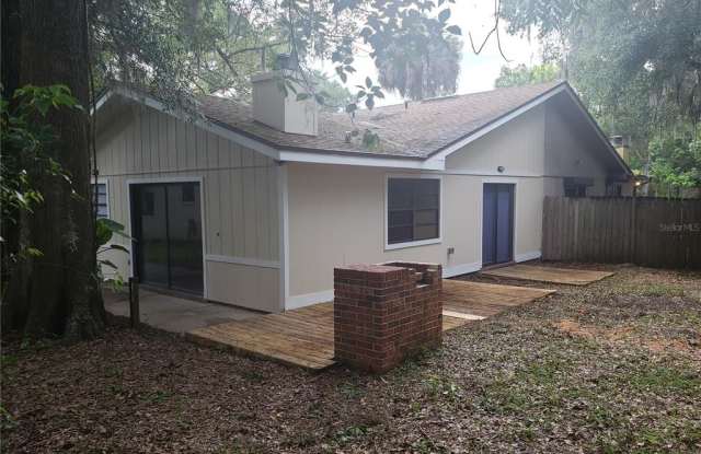 121 FOREST LANE Gallery 3