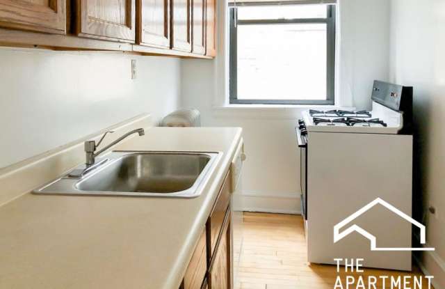 3911 North Greenview Ave. photos photos
